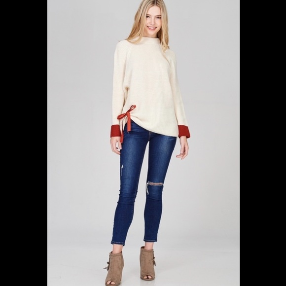 Ribbed Sweater Dipped in Red - Picture 6 of 8